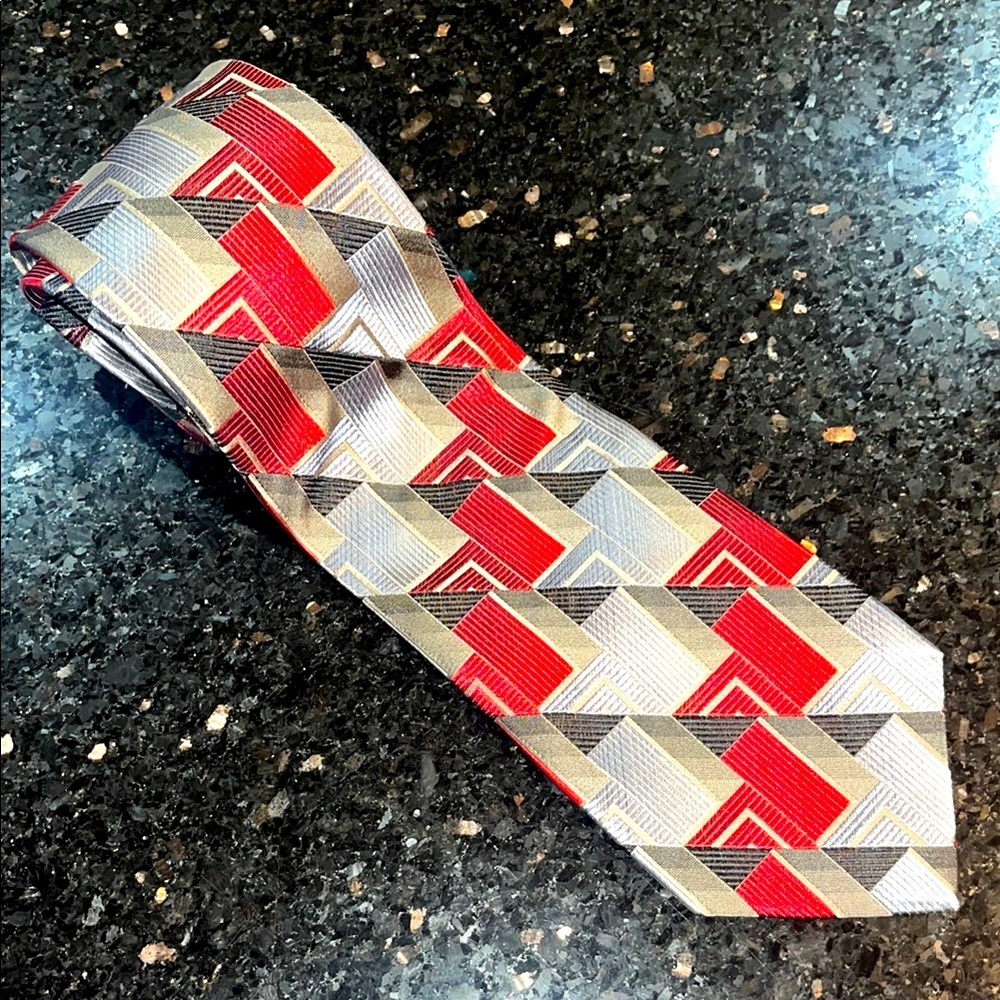 ♥️Men’s Concept by Claiborne Silk Tie - Red & Grays pattern